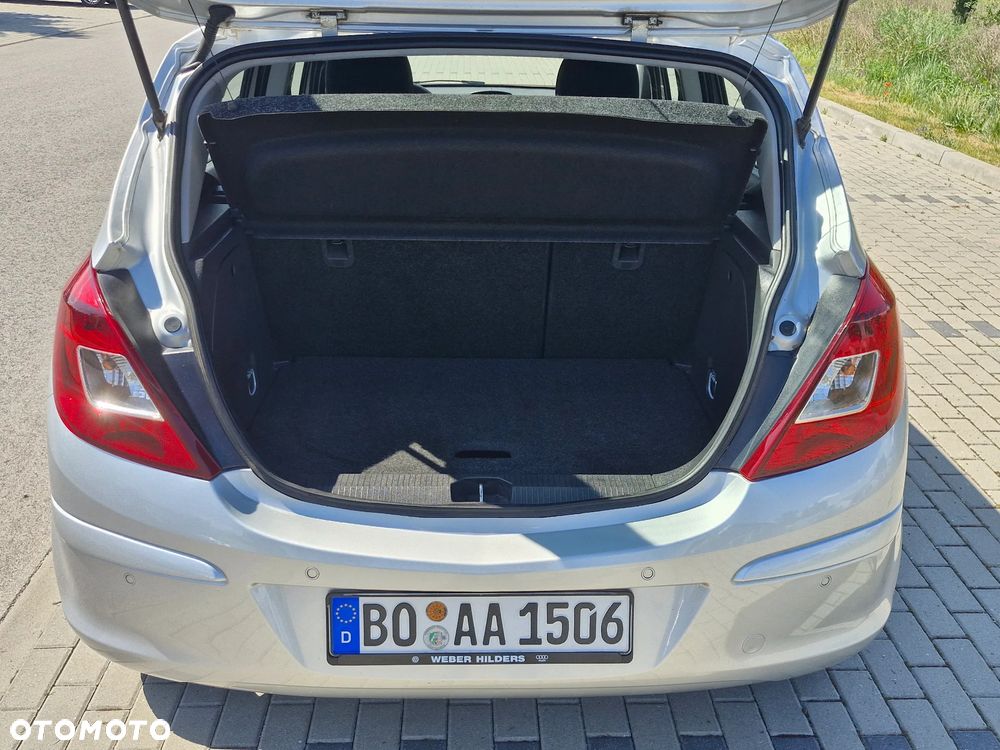 Opel Corsa 1.4 16V Active - 19