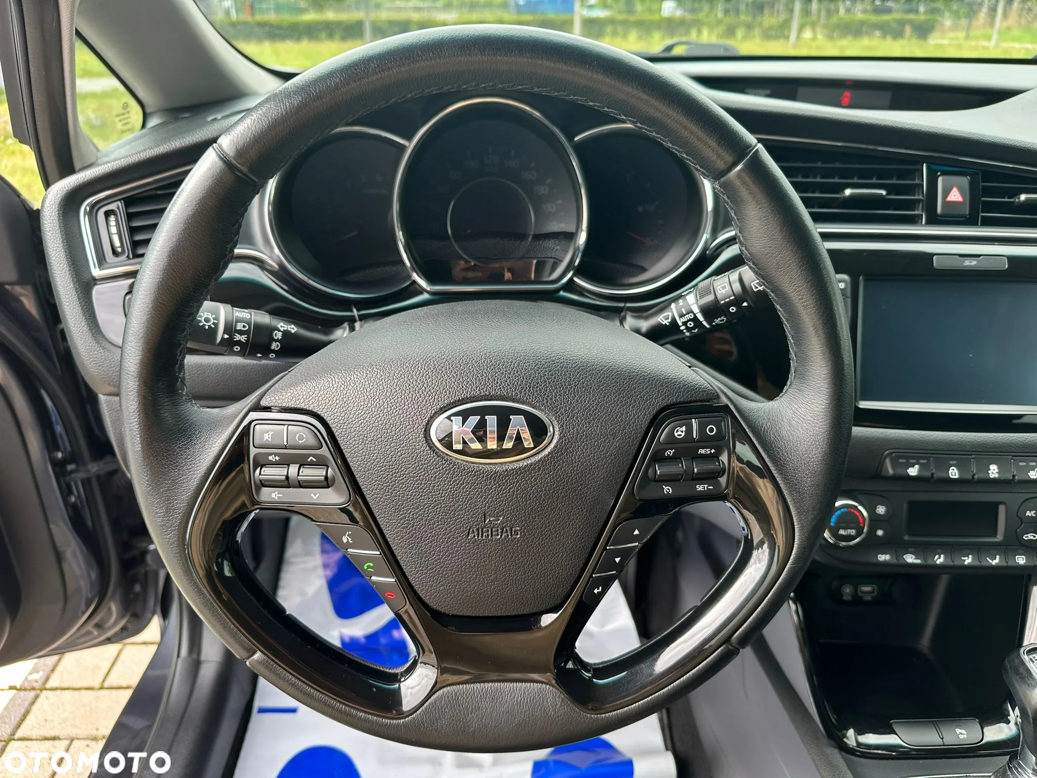 Kia Ceed 1.6 CRDi 136 ISG SW Dream-Team Edition - 12