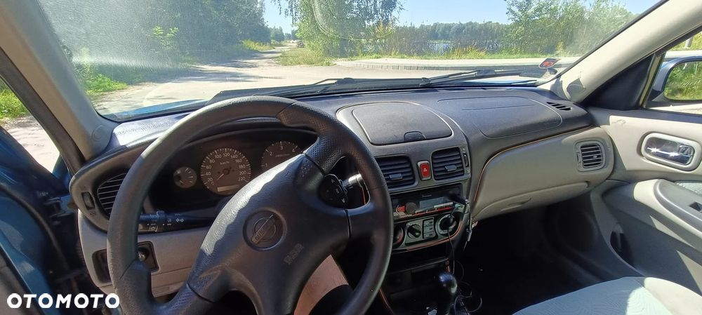 Nissan Almera - 22