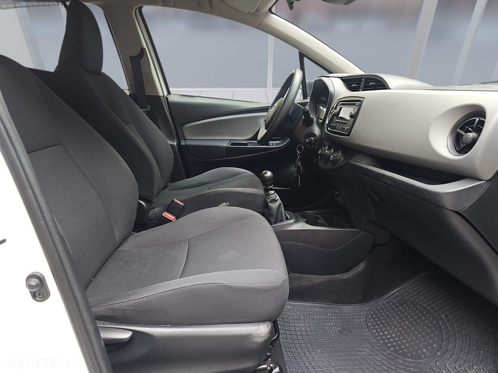 Toyota Yaris 1.5 Active - 9