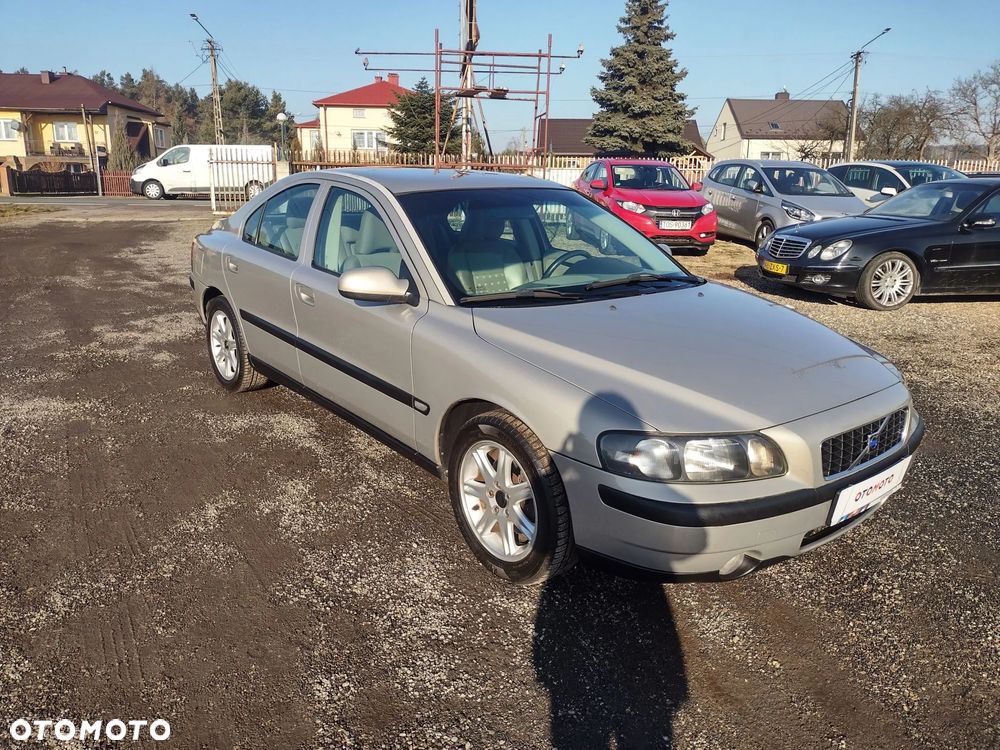 Volvo S60 2.4 Kinetic - 2