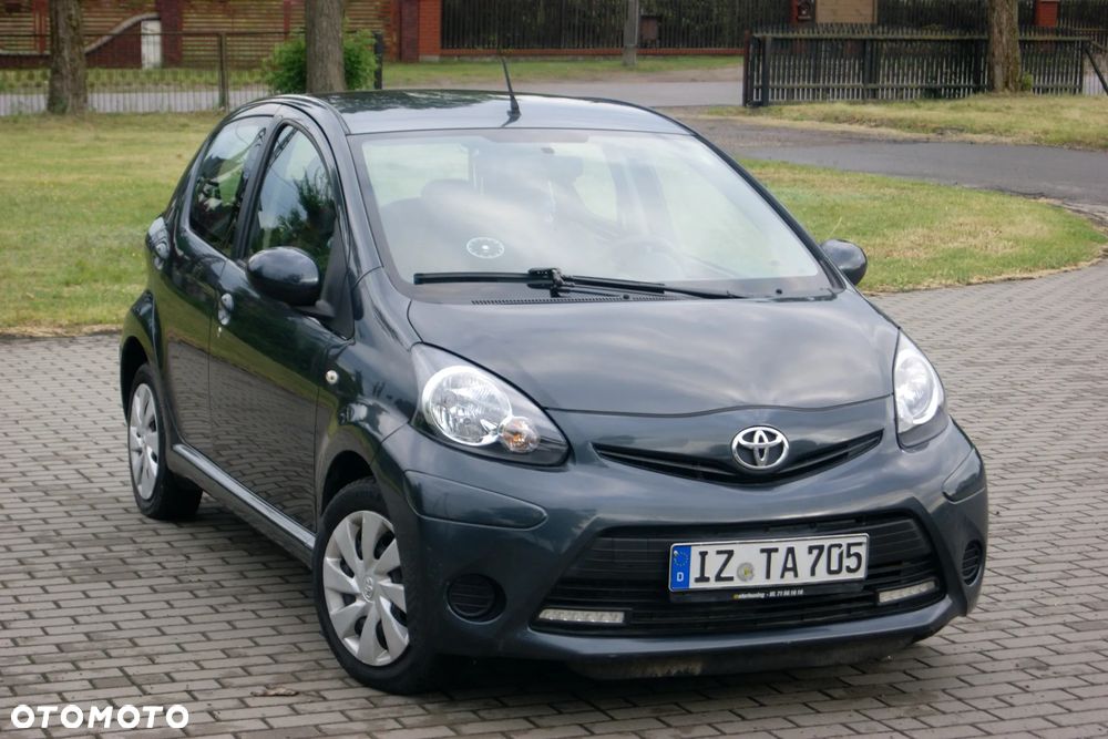Toyota Aygo Connect - 5