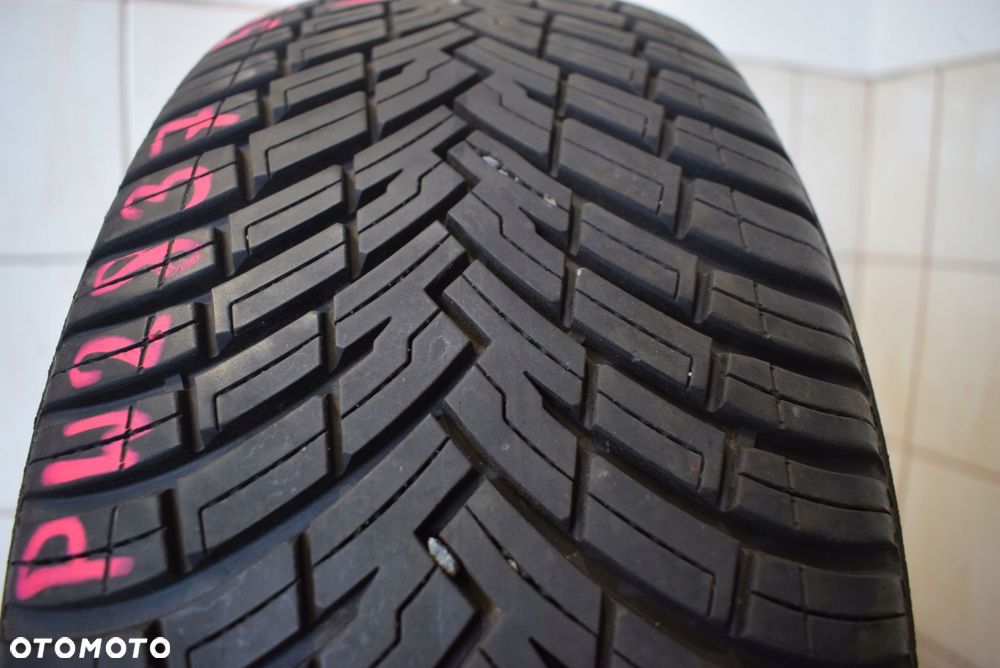 R16 215/55 Pirelli All Season SF2 Cinturato 97V Wysyłka gratis! - 1