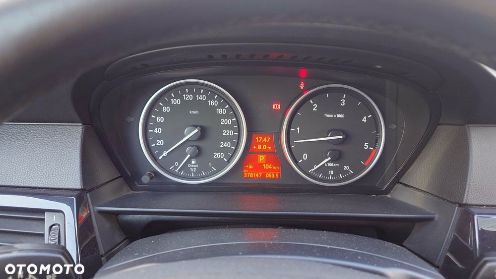 BMW Seria 5 525d - 8