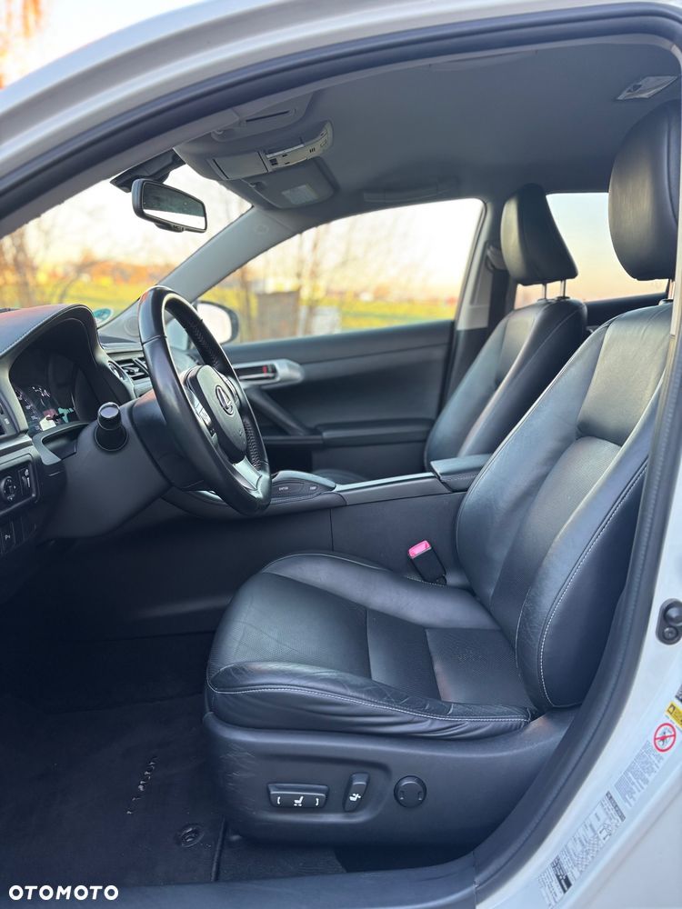 Lexus CT 200h Prestige - 21