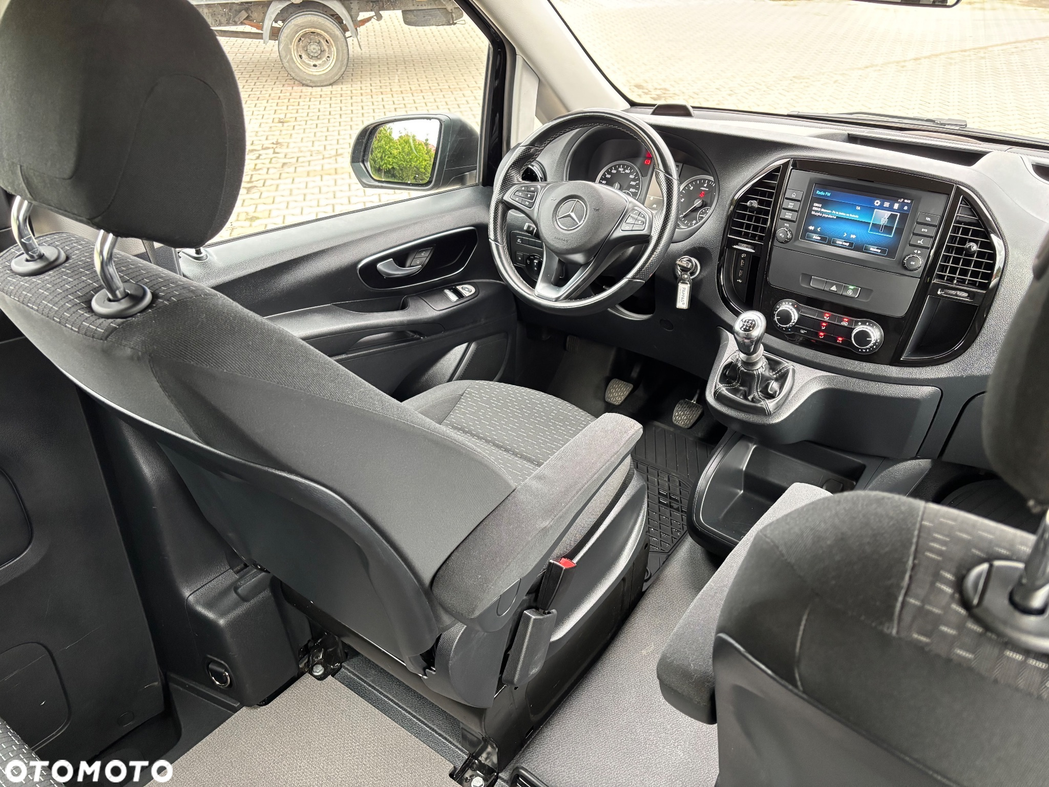 Mercedes-Benz Vito - 21