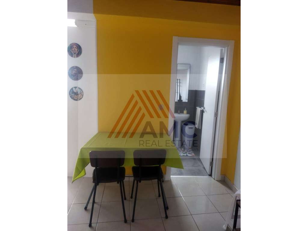 VENDE-SE EDÍFICIO PARA HABITAÇÃO E SERVIÇOS, MADALENA (PICO) - Grande imagem: 3/10