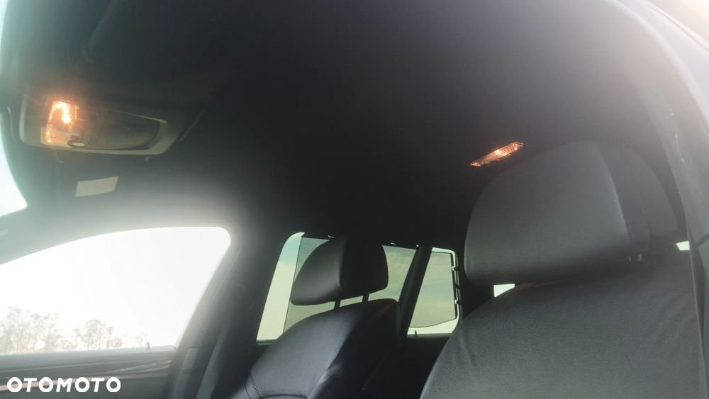 BMW Seria 5 528i Sport-Aut - 21