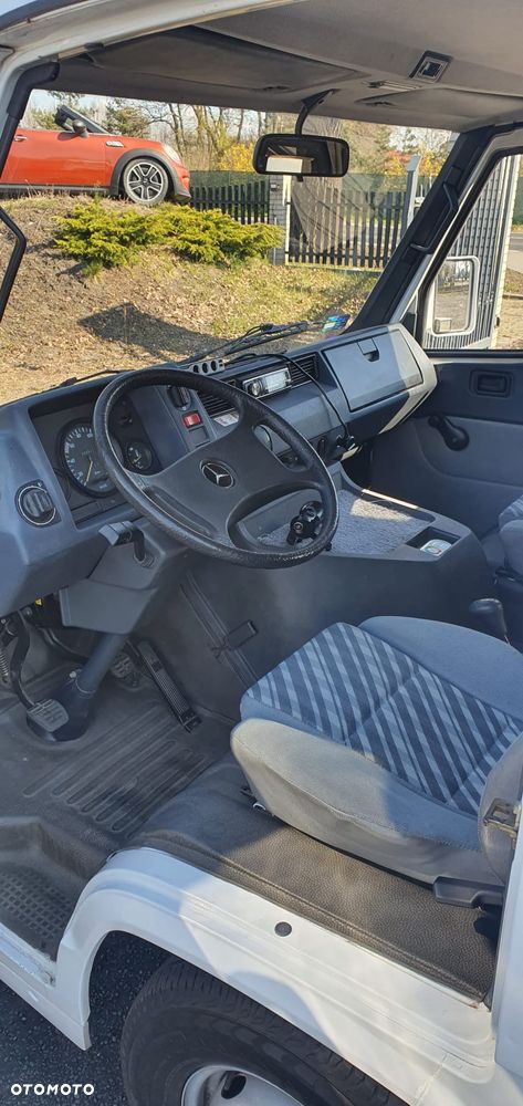 Mercedes-Benz MB100 - 15
