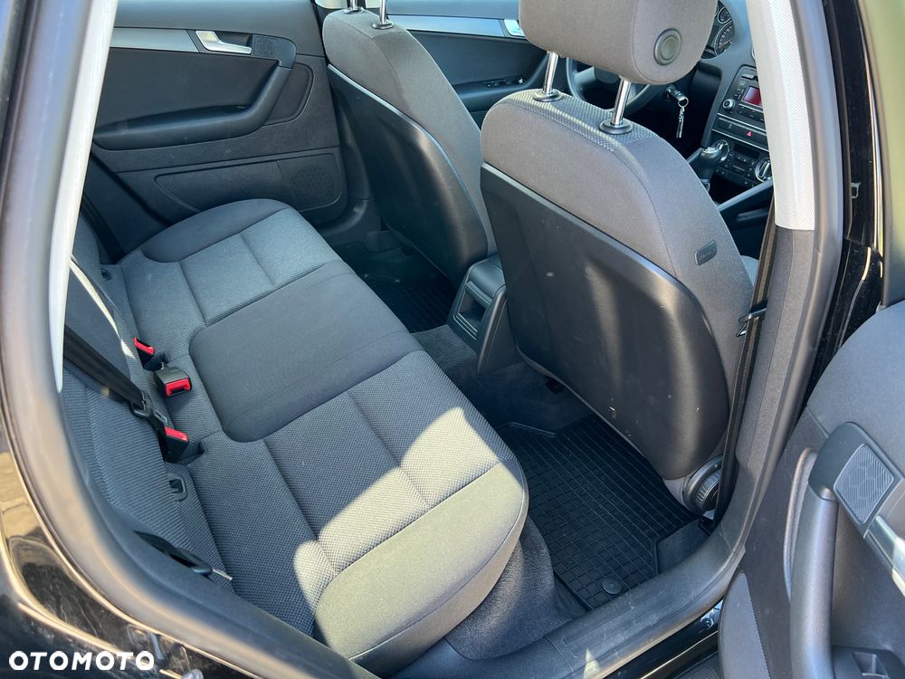 Audi A3 Sportback 1.6 Ambiente - 12