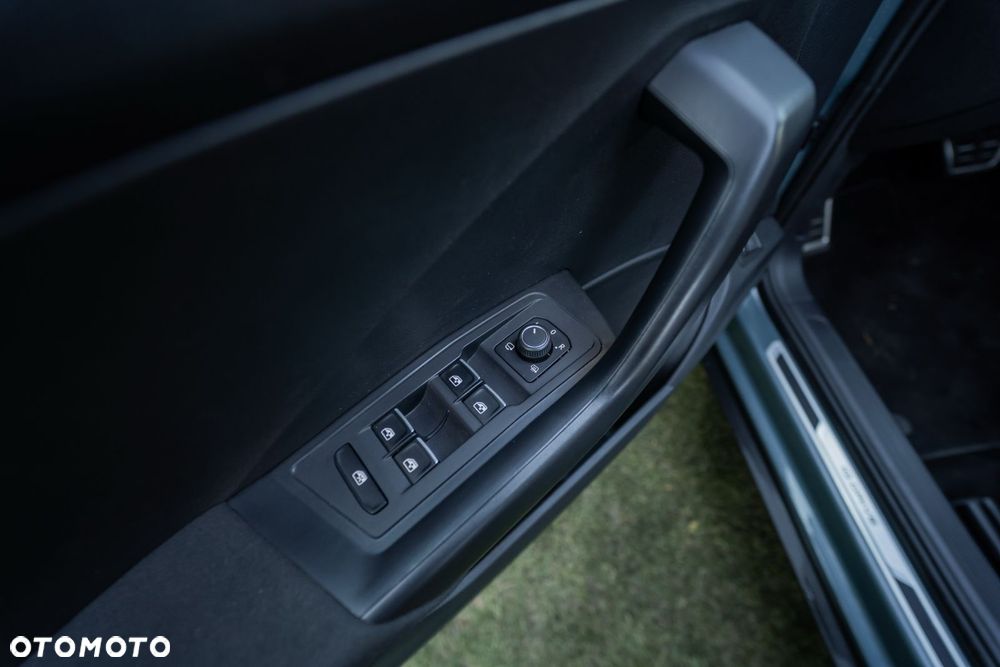 Volkswagen T-Roc 2.0 TDI SCR DSG IQ.DRIVE - 27