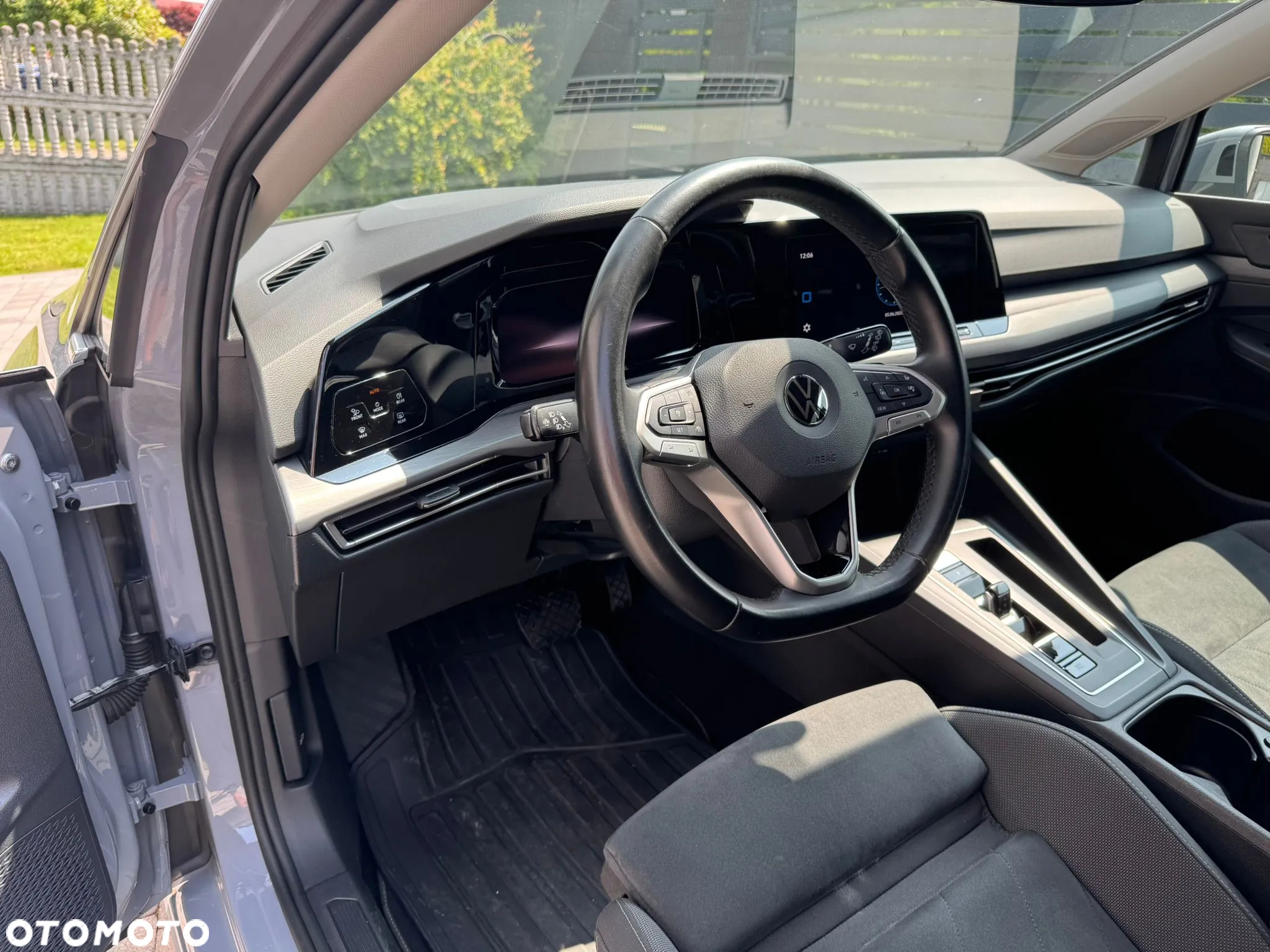 Volkswagen Golf - 27