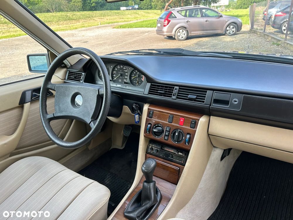 Mercedes-Benz W124 (1984-1993) - 15