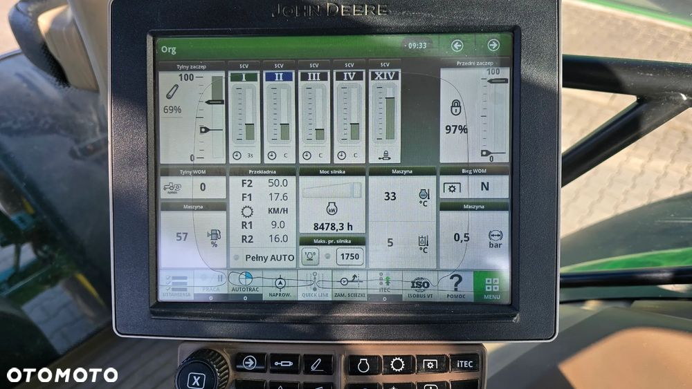 John Deere 6215R - 10