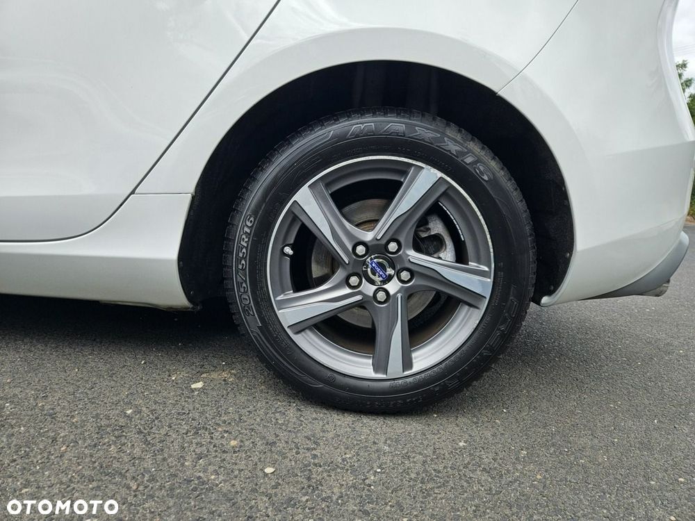 Volvo V40 D2 R-Design Momentum - 24