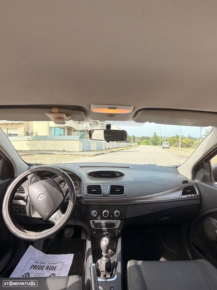 Renault Mégane 1.5 dCi Confort - 8