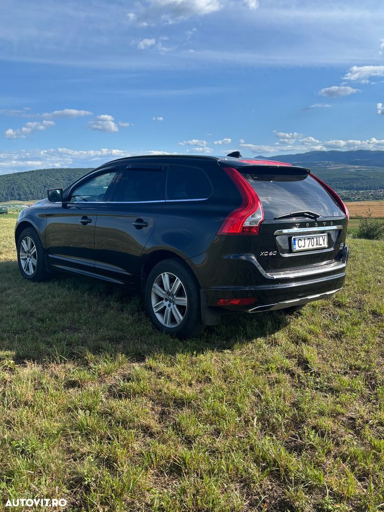 Volvo XC 60 D5 AWD Geartronic Kinetic - 9