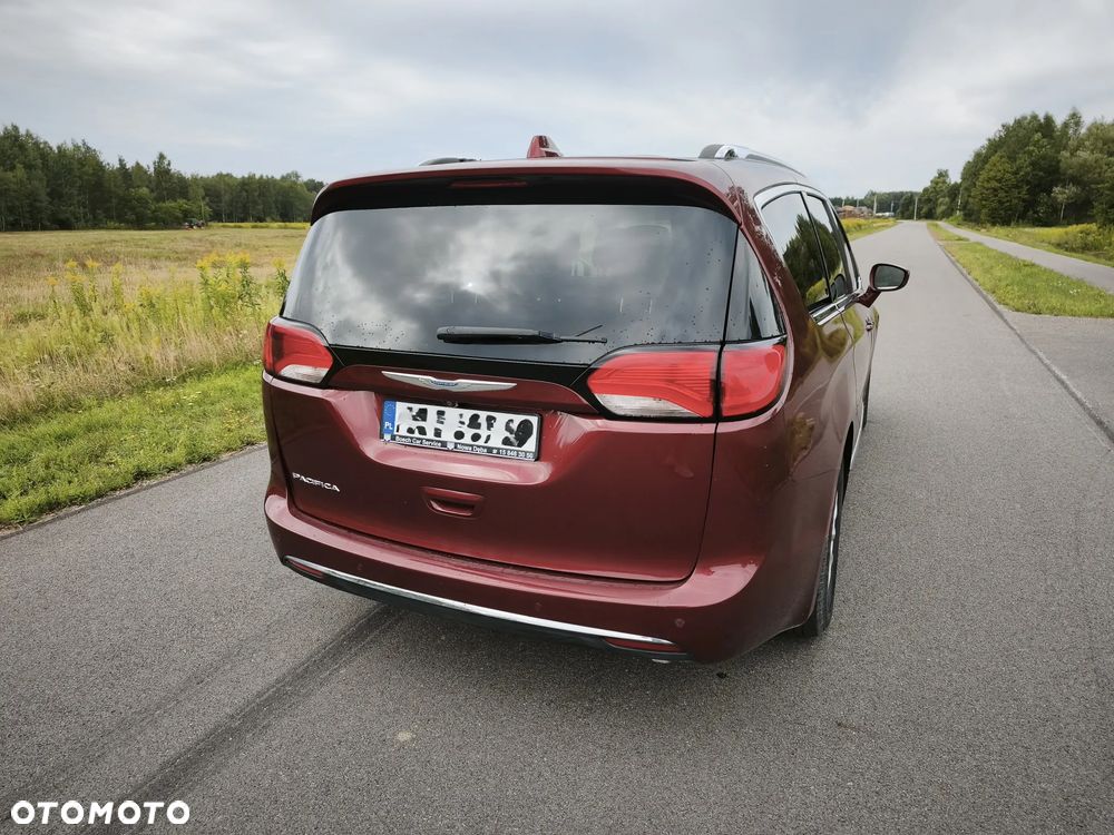 Chrysler Pacifica - 6