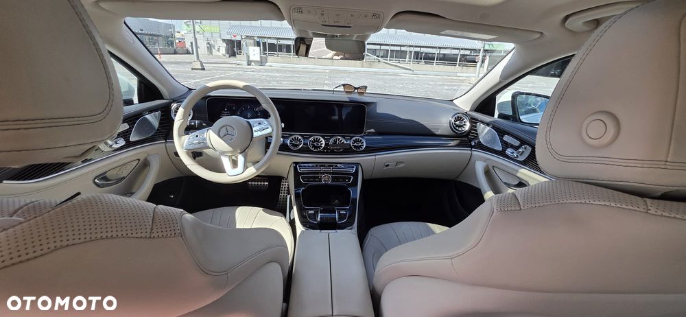 Mercedes-Benz CLS - 9
