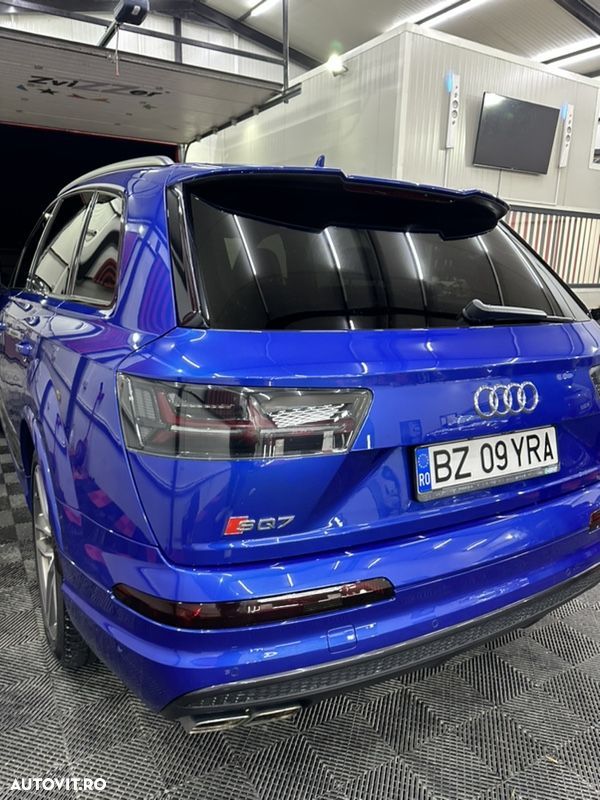 Audi SQ7 4.0 TDI quattro Tiptronic - 26