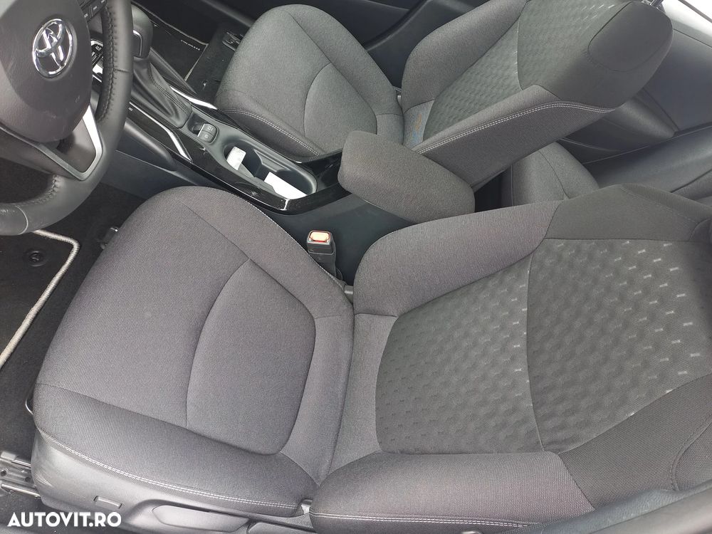 Toyota Corolla 1.8 HSD Business - 15