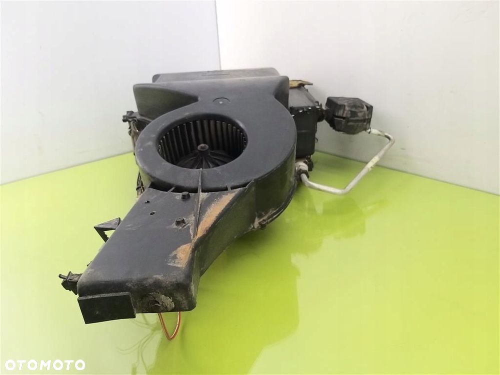 NAGRZEWNICA KLIMATYZACJI TYŁ VW Caravelle T4 1990-2003 703271129 4663F1A - 1