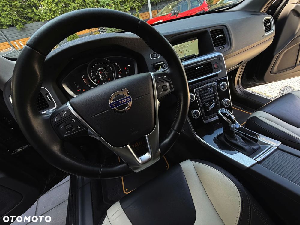Volvo V60 Cross Country T5 Geartronic Summum - 18