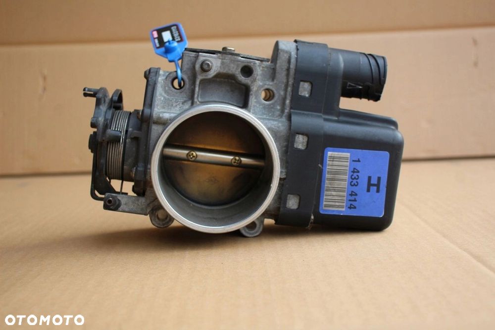 Przepustnica BMW e46 e39 e38 M52TU 1433414 NIEBIESKA 2.0 2.3 2.8 - 1