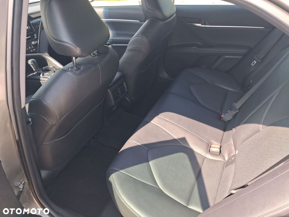 Toyota Camry 2.5 Hybrid Comfort CVT - 10