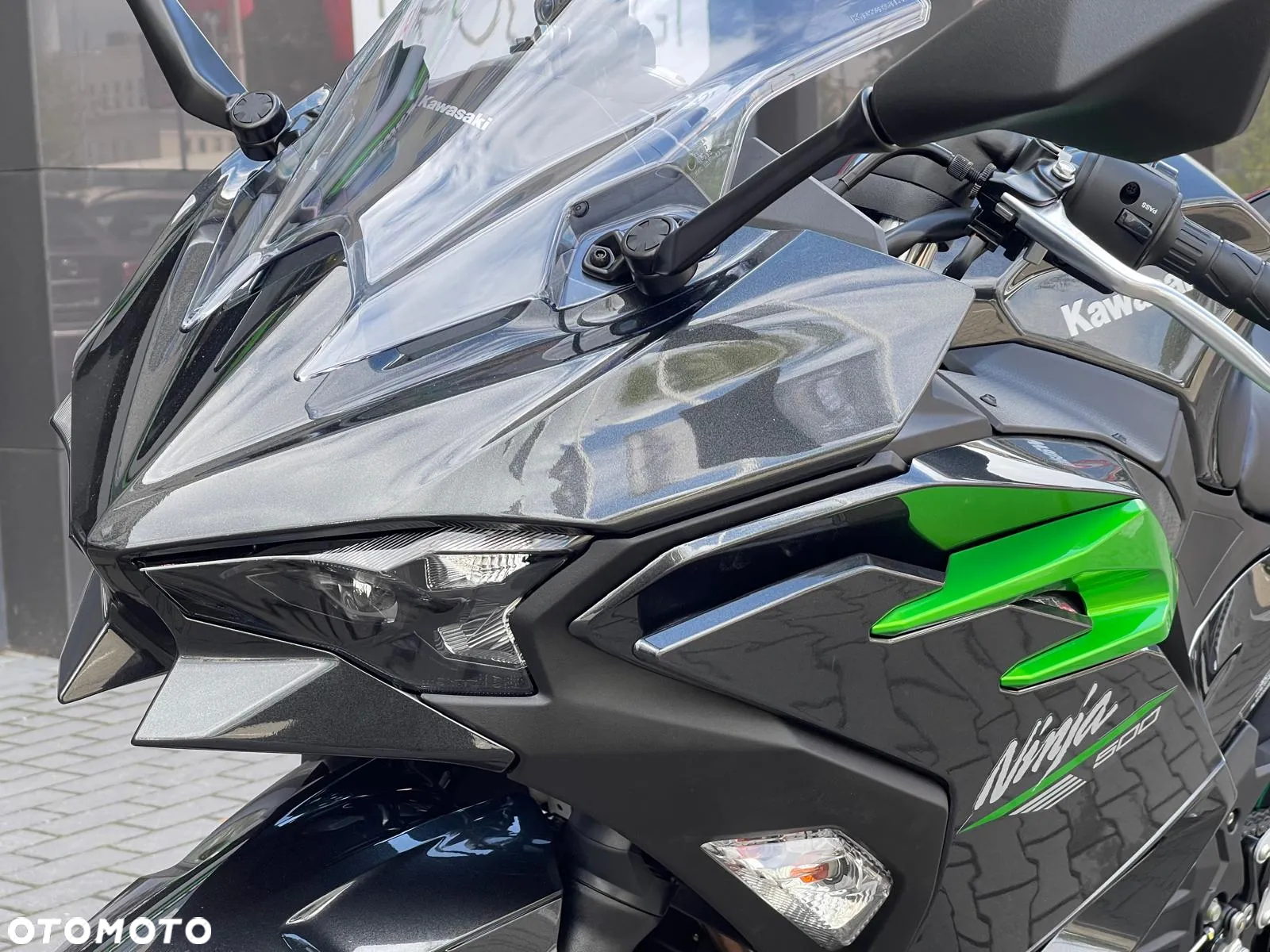 Kawasaki Ninja - 4
