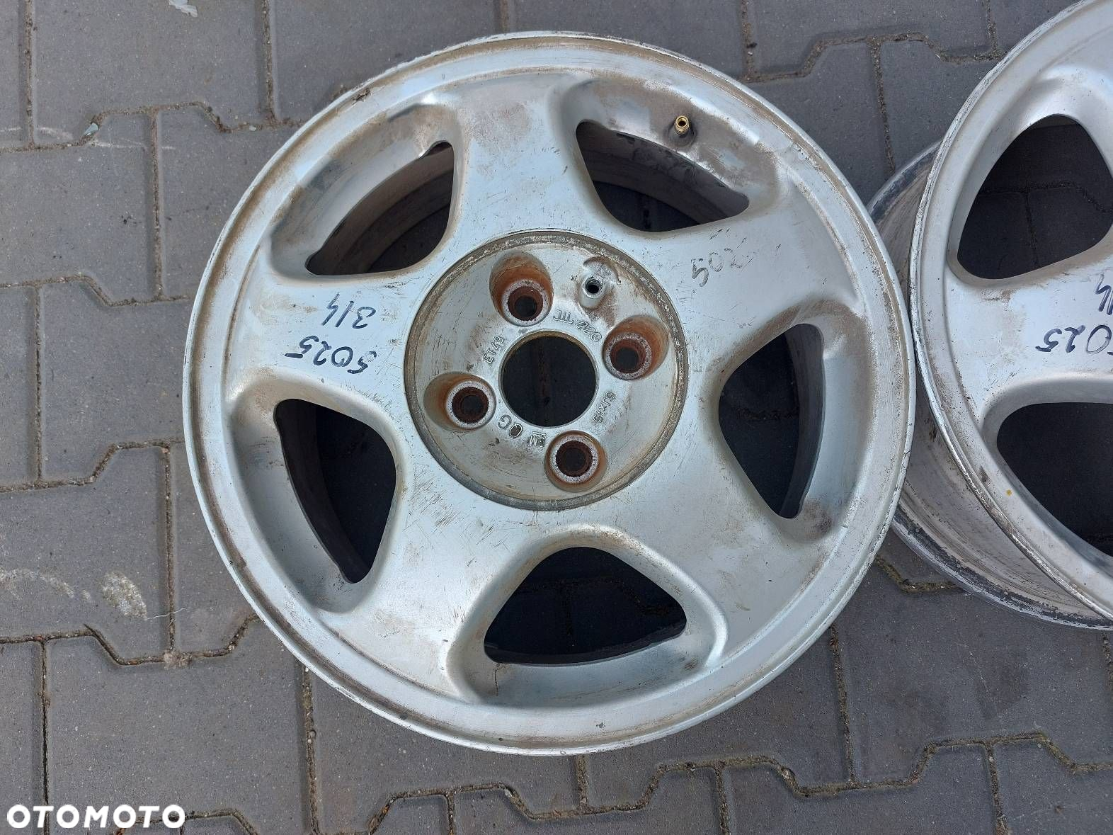 FELGI ALUMINIOWE 2SZT 4X100 6JX15 ET49 FI57.1 VW BORA I - 2