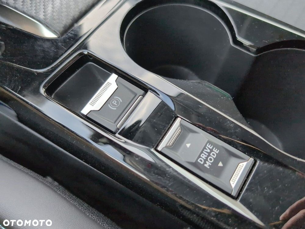 Peugeot 208 - 26