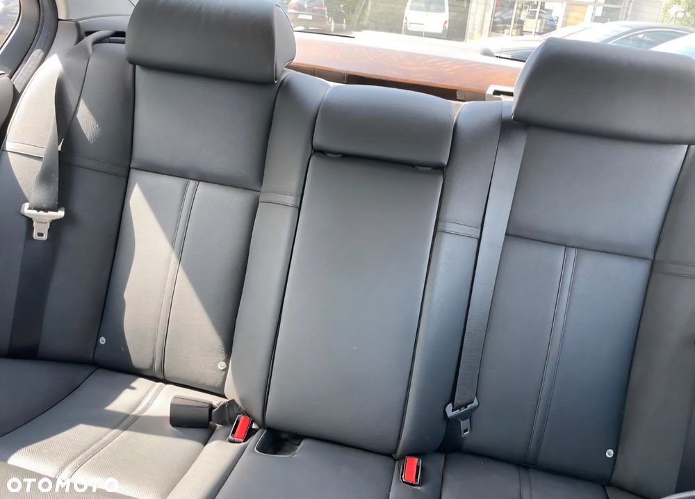 BMW Seria 7 750i - 11