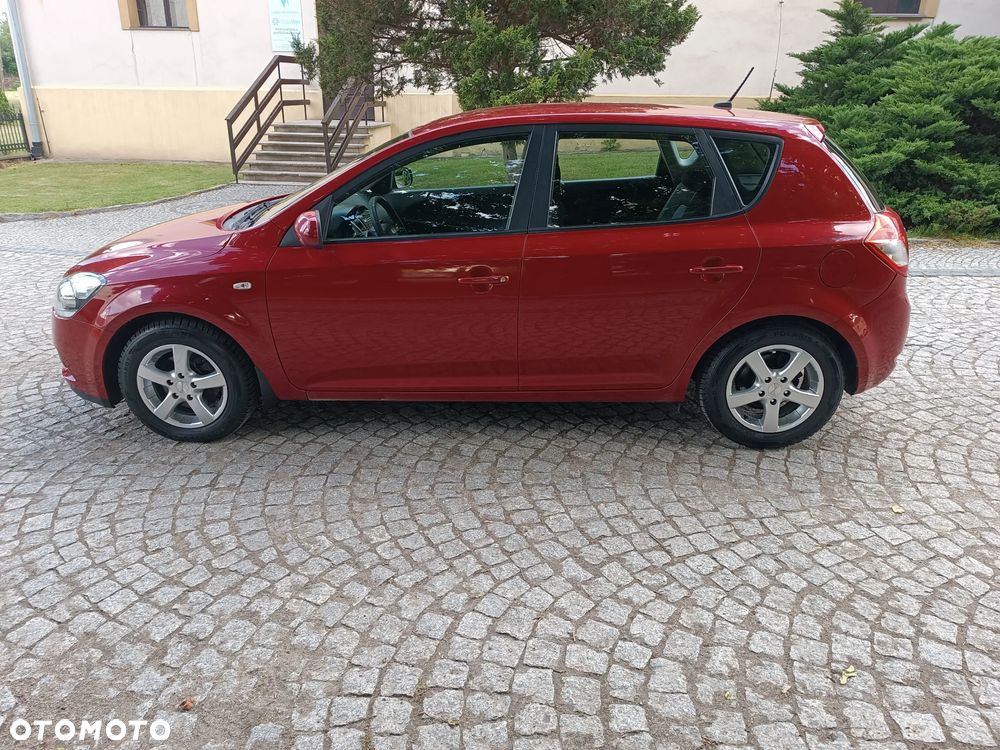 Kia Ceed 1.4 CVVT ISG Attract - 8