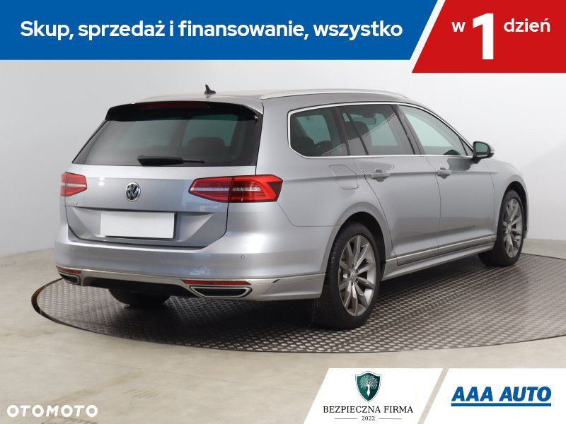 Volkswagen Passat - 6