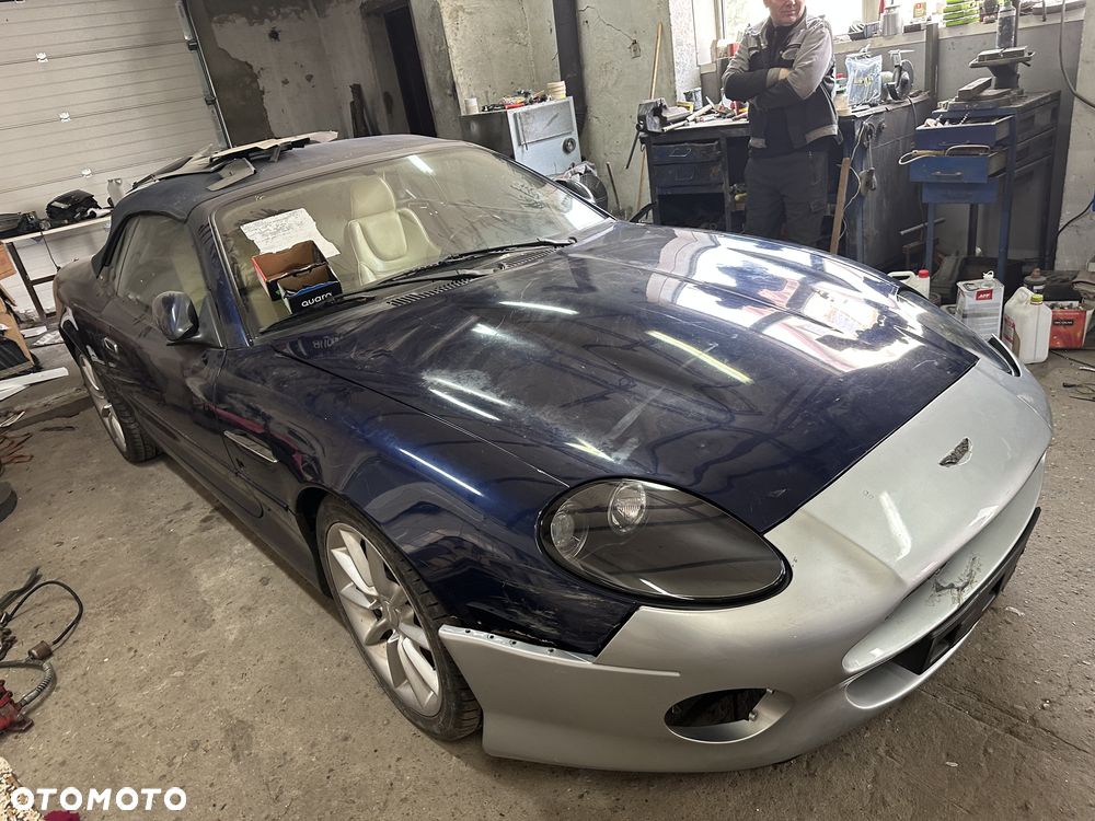 Aston Martin DB7 GTA Coupe - 2