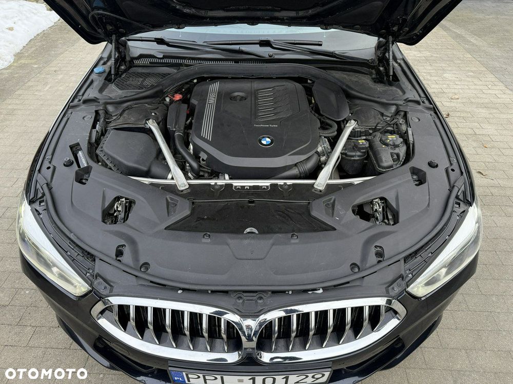 BMW Seria 8 - 16