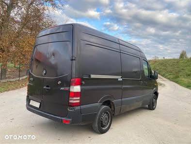 Mercedes-Benz Sprinter - 4
