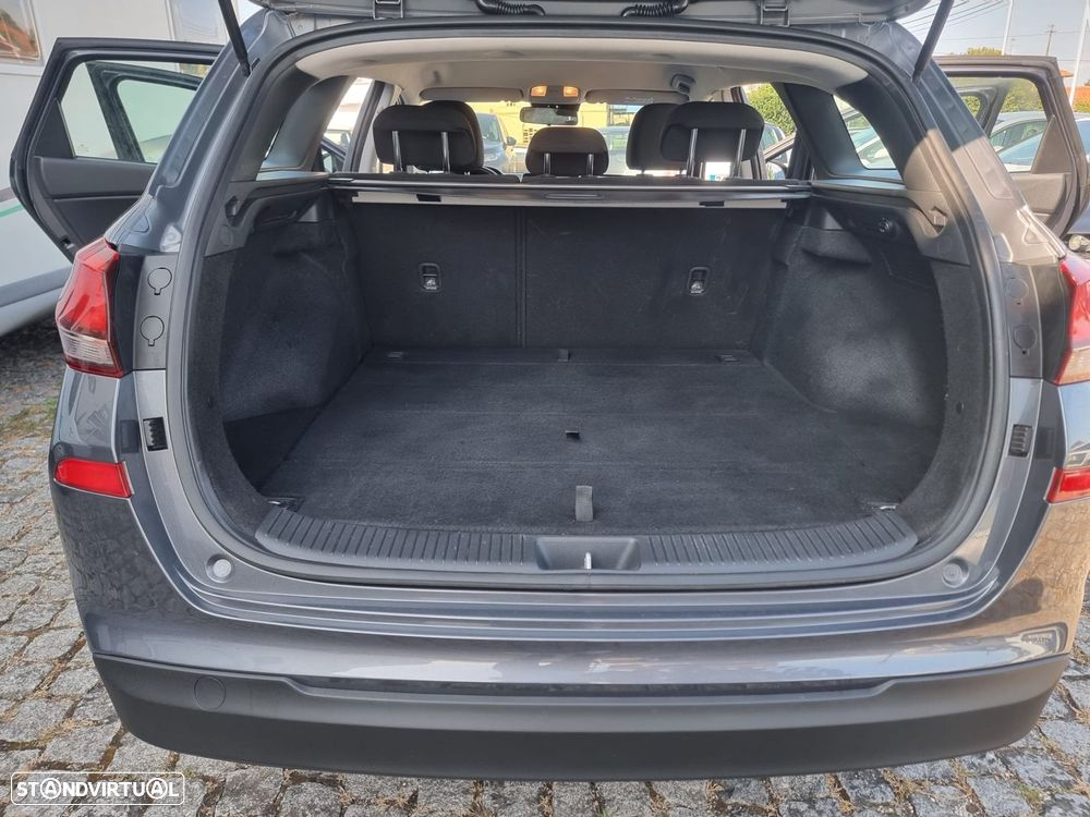 Hyundai i30 SW - 28