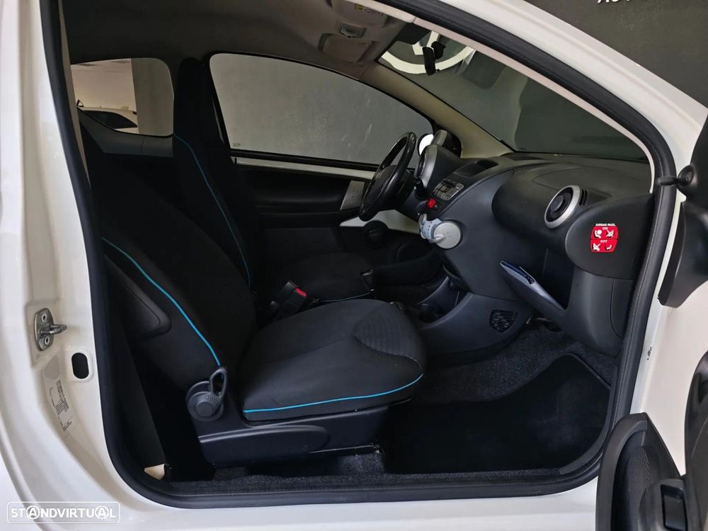 Peugeot 107 1.0 Sportium 2-Tronic - 37