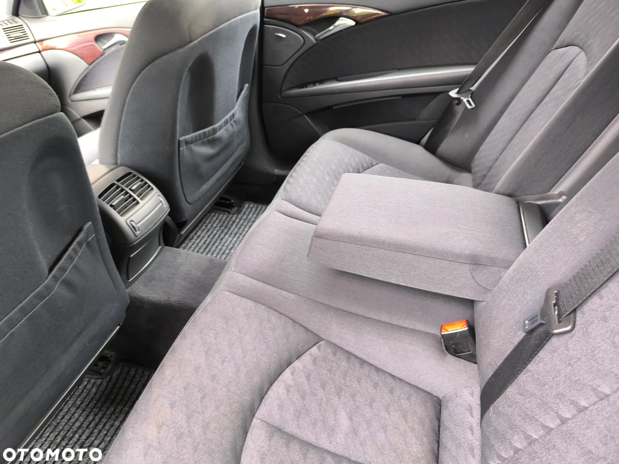 Mercedes-Benz Klasa E 220 CDI Automatik Classic DPF - 10