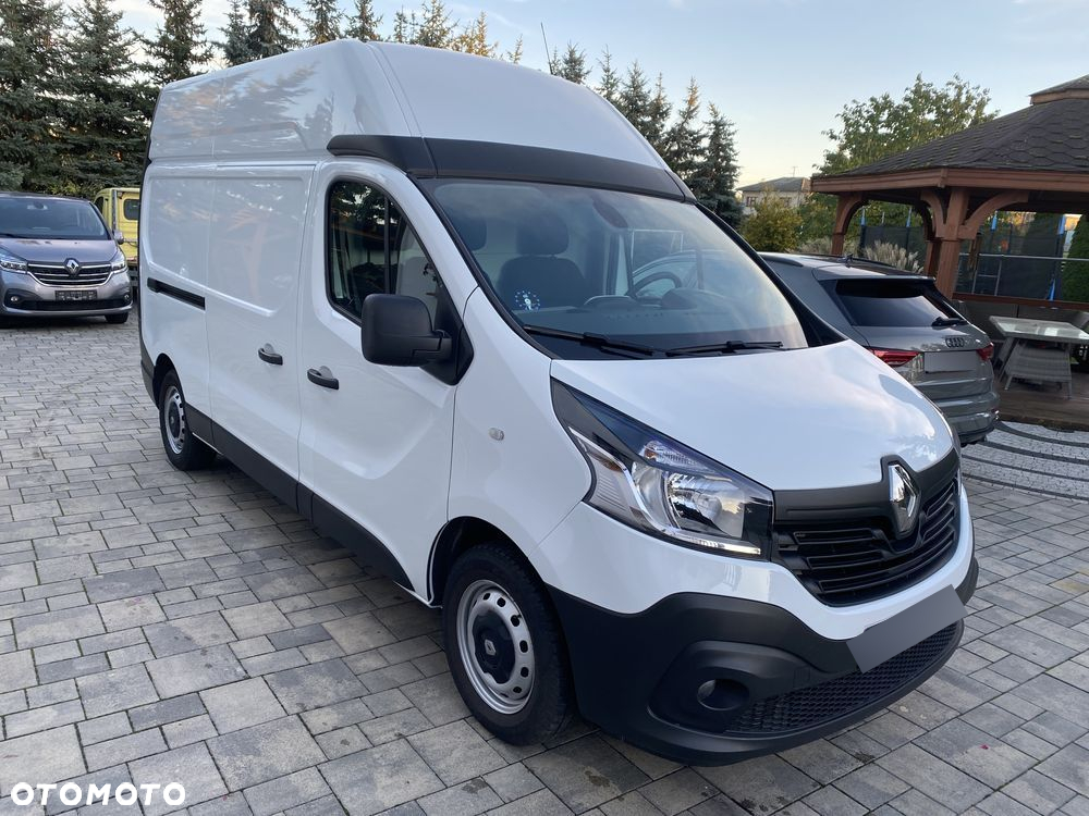 Renault TRAFIC - 2