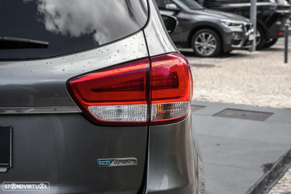 Kia Carens 1.7 CRDi ISG TX - 10