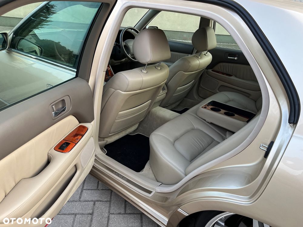 Lexus LS 400 - 7