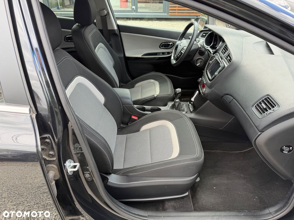 Kia Ceed 1.4 CVVT ISG Dream Team Edition - 31