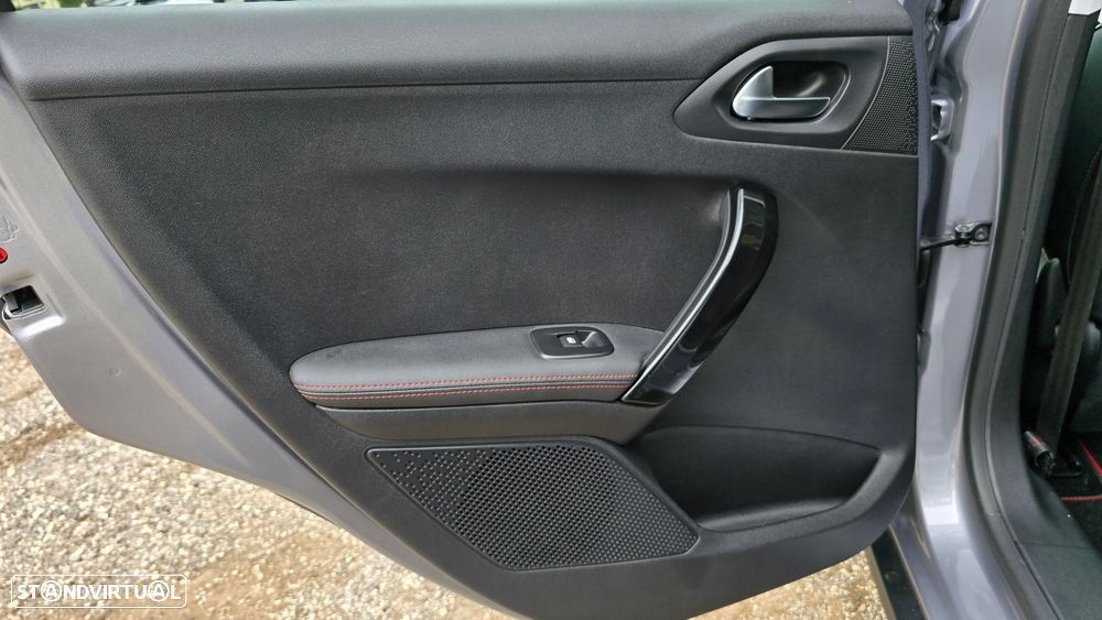 Peugeot 2008 1.2 PureTech GT Line EAT6 - 52