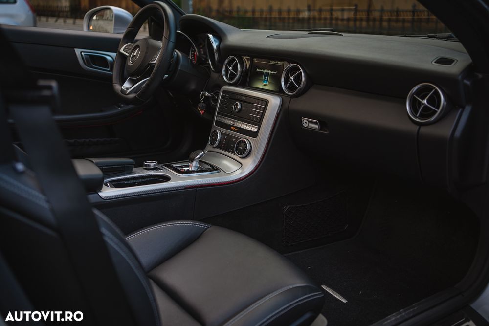 Mercedes-Benz SLC - 11