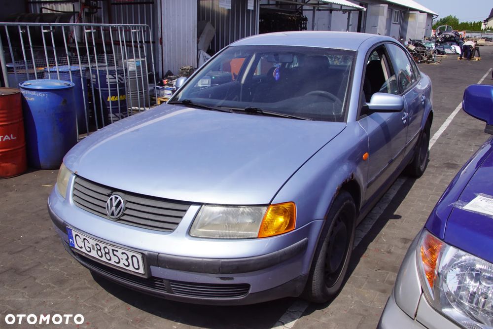 Auto na części - Volkswagen Passat B5 1.8 20V 125 KM ADR DHZ LL5Y 1997R Silnik Skrzynia Drzwi Maska Błotnik Zderzak Klapa Lampa Lusterko Klamka Szyba Deska Kokpit Sterownik Moduł Czujnik Licznik Panel Kierownica - 3