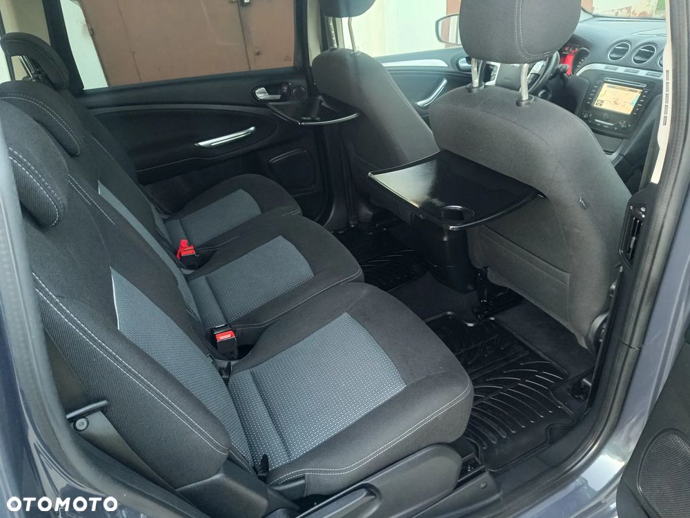 Ford Galaxy - 25