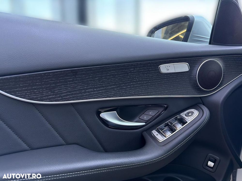 Mercedes-Benz GLC 300 4MATIC MHEV - 20